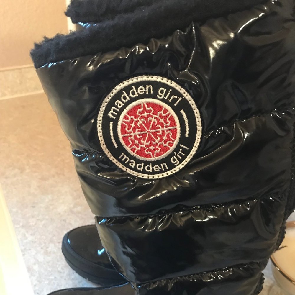 Madden Girl snow boots